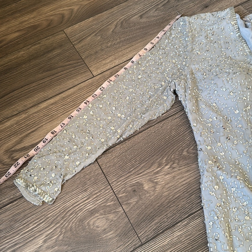 Elegant beaded silk gown size 8 silver / grey long sleeve vintage flawless - Picture 14 of 16